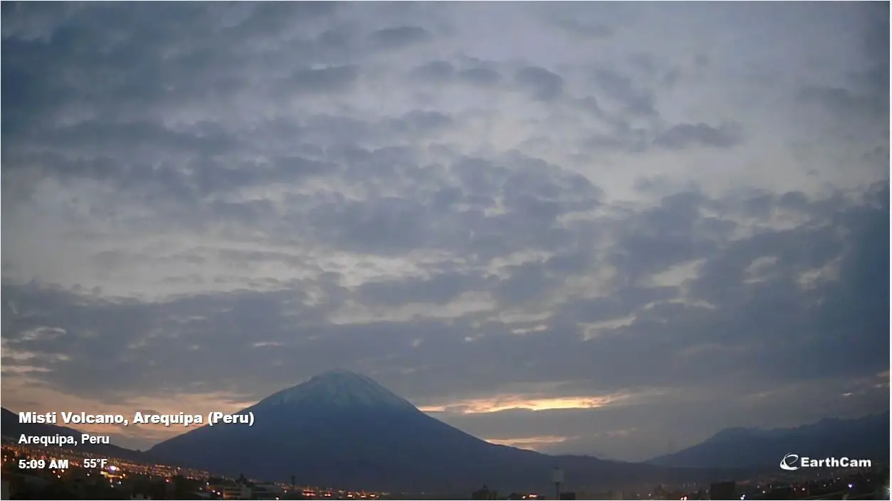 Webcam en direct de Arequipa - Volcan Misti, Titicaca, Pérou