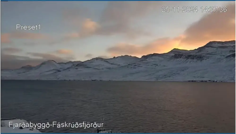 Webcam en direct de Borgarfjorour Eystri, Austurland, Islande