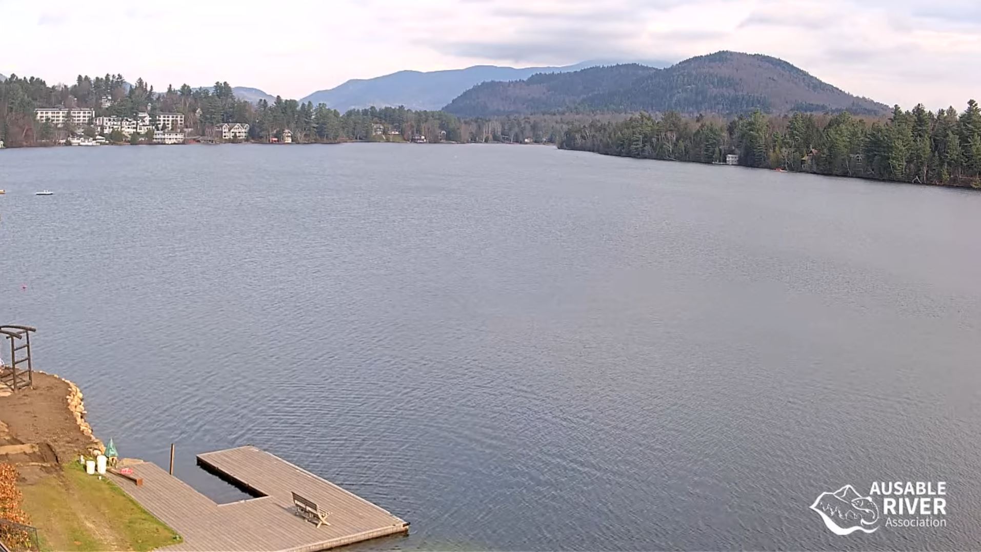 Webcam en direct de Lake Placid - Mirror Lake, New York, USA